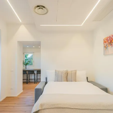 Regina Retreat With Pool View * Brienno