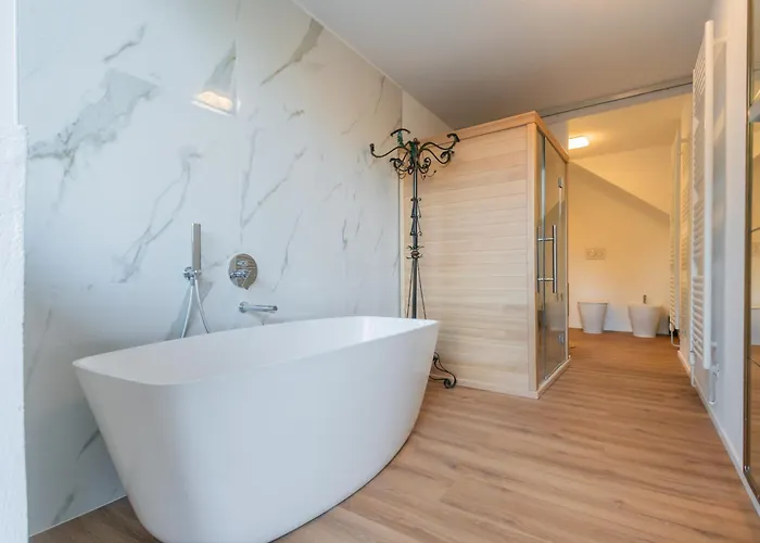 Willa Regina Retreat With Pool View By Rent