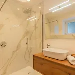 Villa Regina Retreat With Pool View *