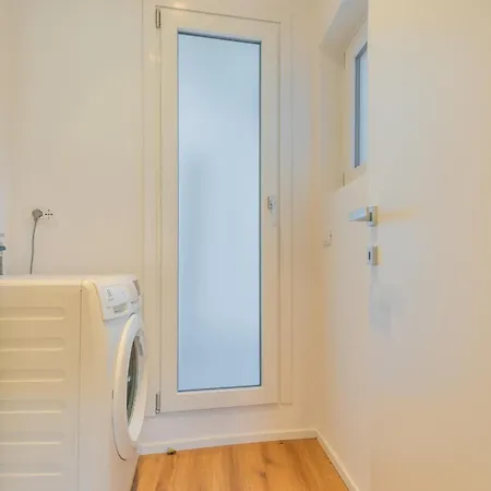 Regina Retreat With Pool View Βίλα Brienno