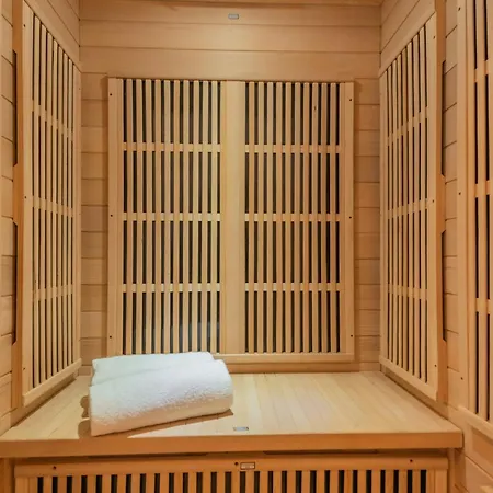 Regina Retreat With Pool View ヴィラ *
