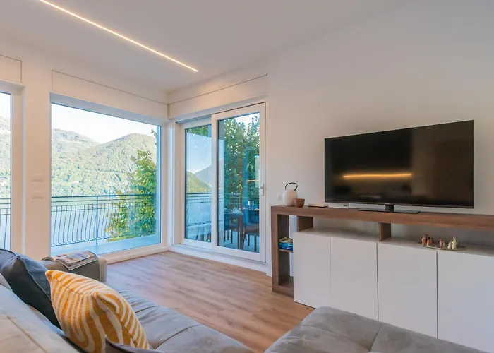 Regina Retreat With Pool View * Brienno