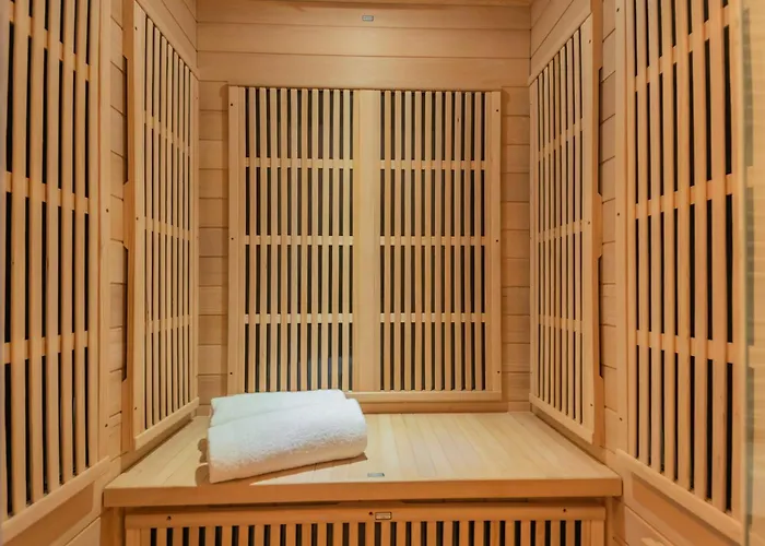 Regina Retreat With Pool View By Rent 别墅 *